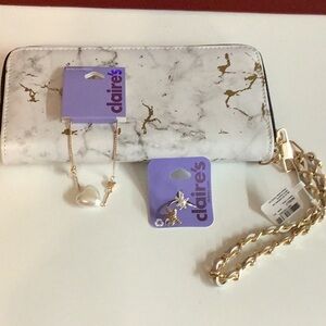Icing White & Gold With Chain Style Strap Wallet, Heart Bracelet & Star Ring.